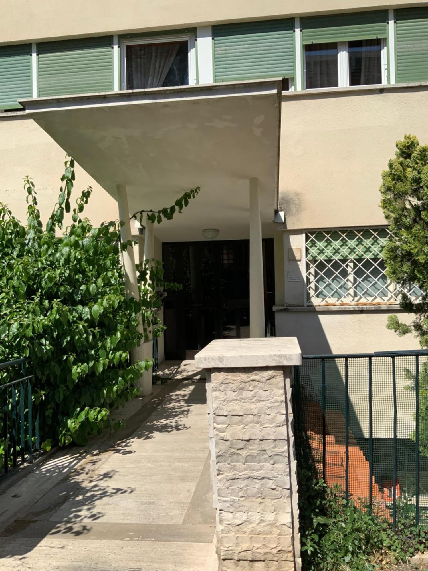 Vatican Fairytale Garden Guest house *